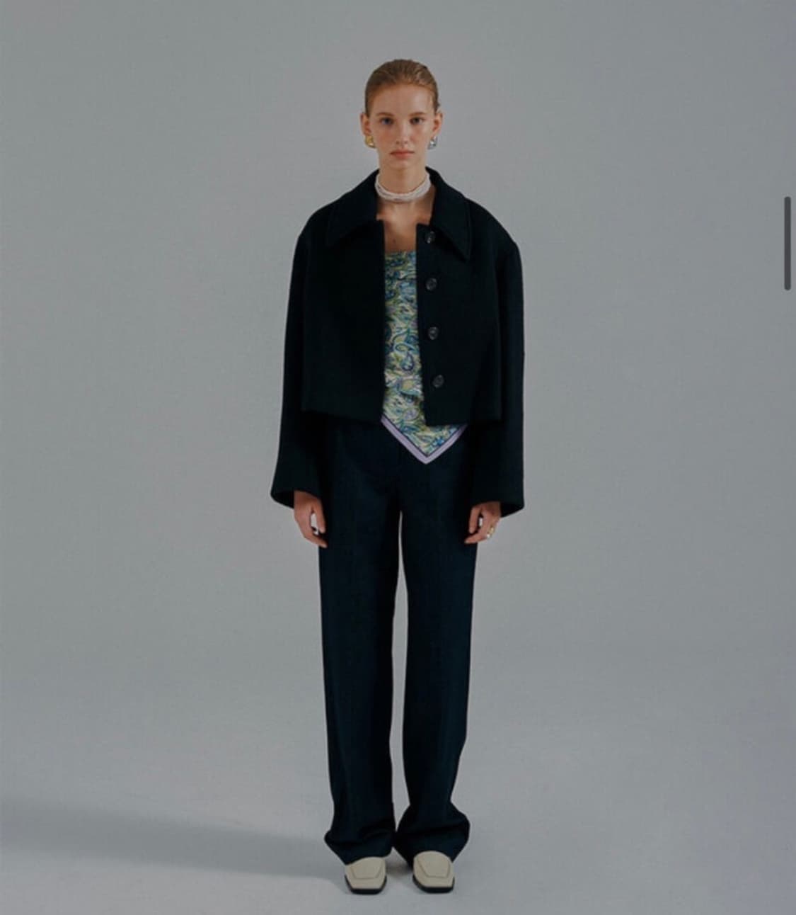 아모멘토 wide crop coat 상품이미지1