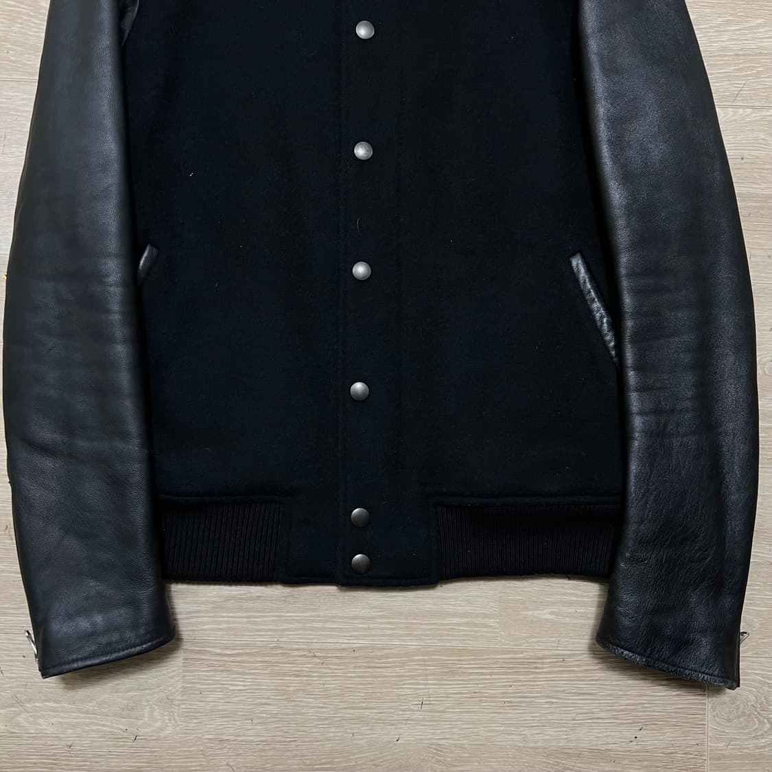 로파이 신슐레이트 양가죽 배색 스타디움 바시티자켓 [블랙] L/100 상품이미지3