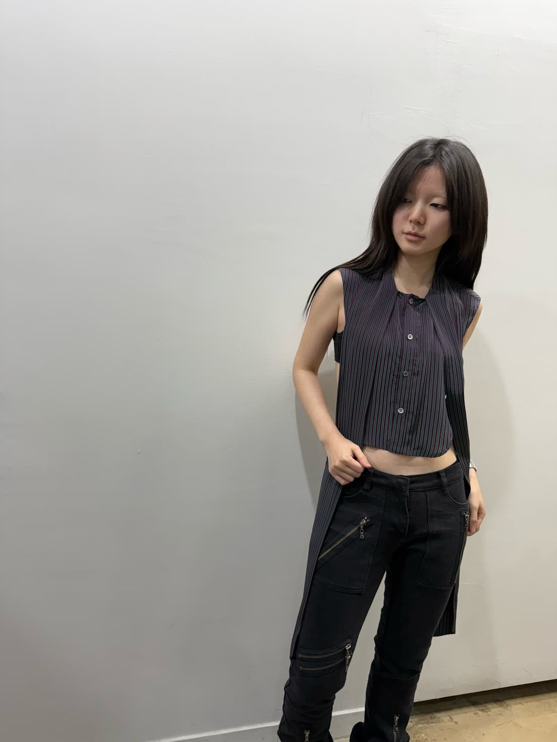 언더커버 수 언더커버 넥 스트랩 디테일 백 오픈 탑 상품이미지9