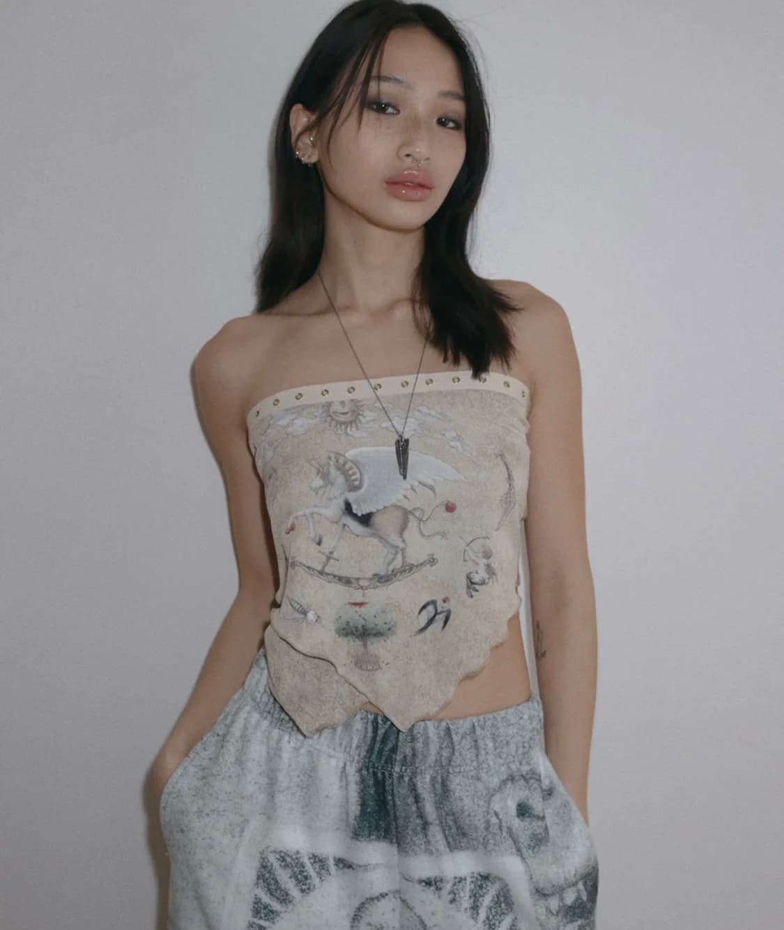 Expired girl 우디 홀스 반다나 탑 상품이미지1