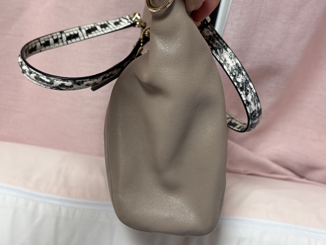 코치 토트 크로스백 베이지 상품이미지7