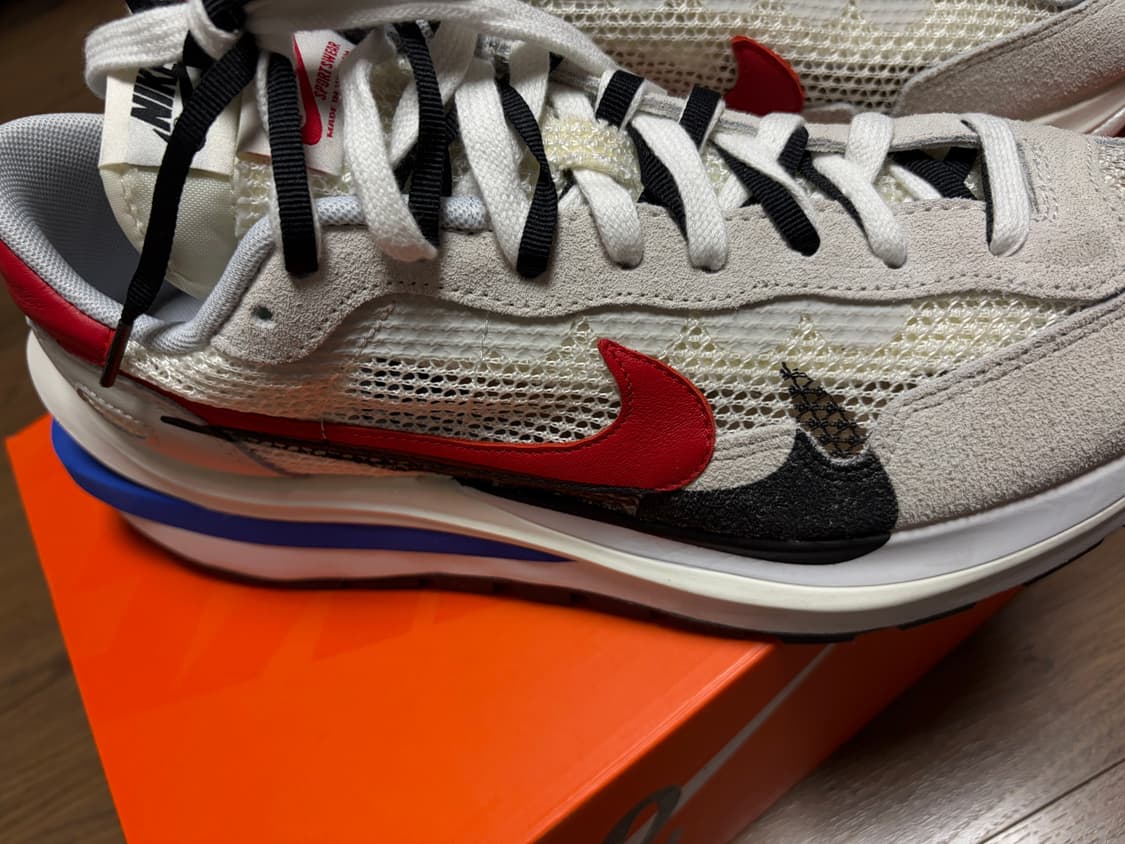 나이키 x 사카이 베이퍼와플 로얄 푸시아 상품이미지2