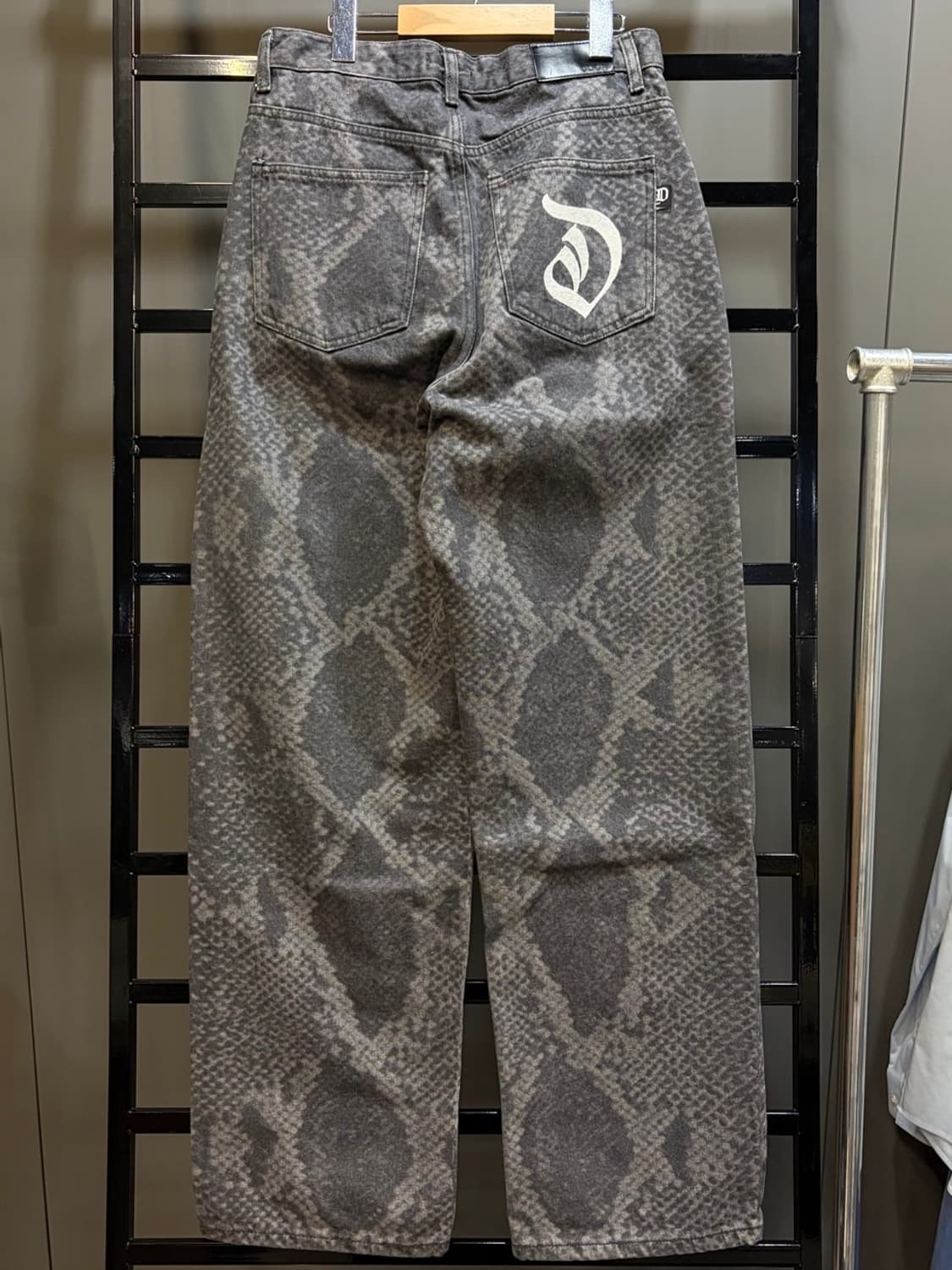 (1) 오도어 카이 파이톤 데님 팬츠 8.9 상품이미지2