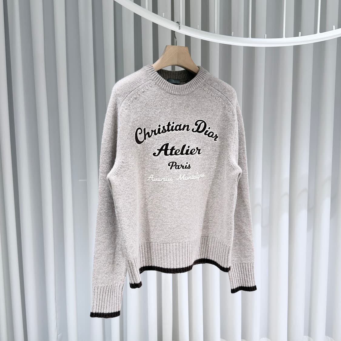 L / 디올 아뜰리에 베이지 니트 상품이미지3