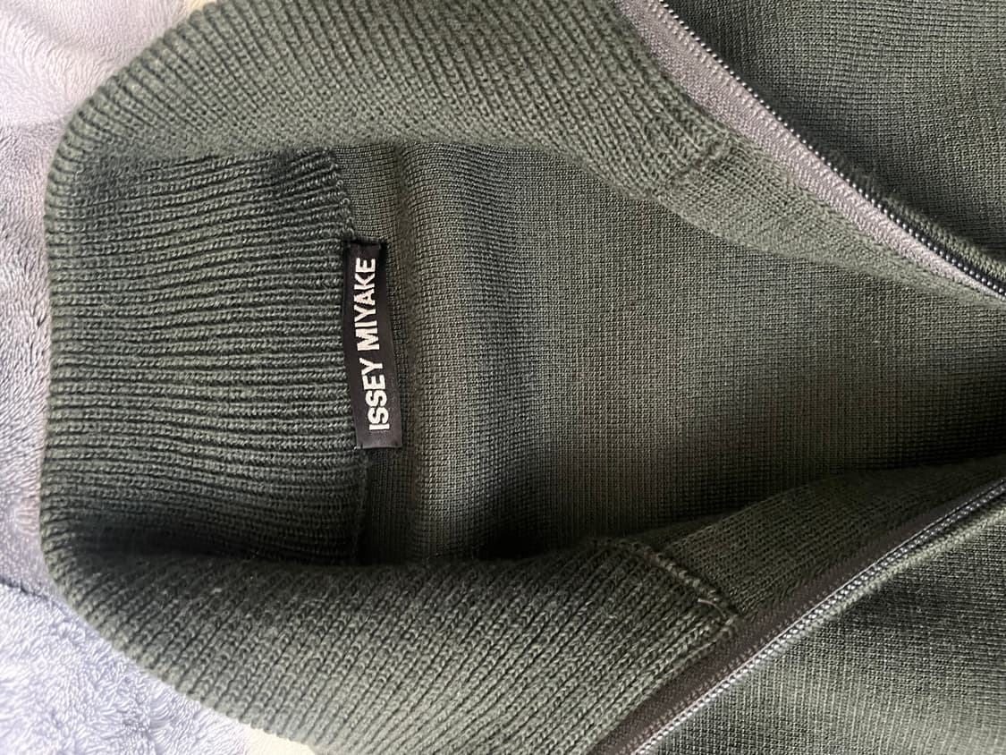 이세이미야케 니트집업 상품이미지2