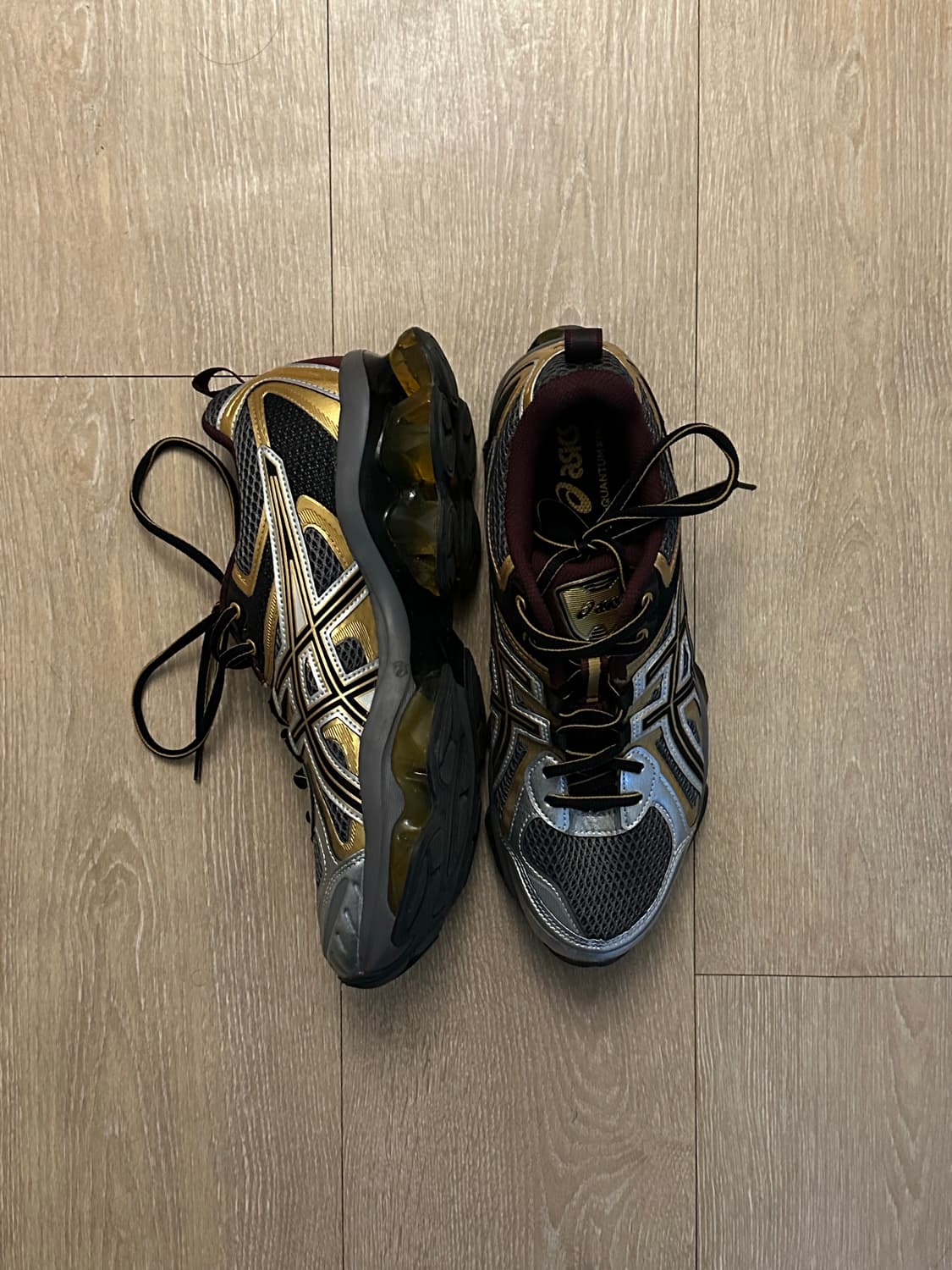 아식스 젤 퀀텀 카본 퓨어 골드 (270) 상품이미지5