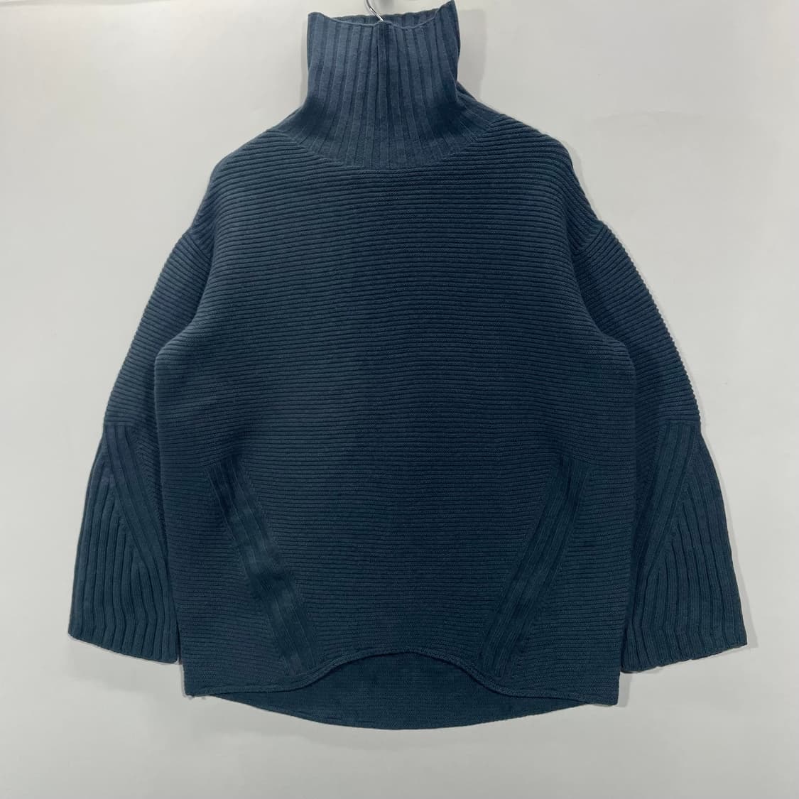 한섬 시스템 터틀넥 니트 상품이미지1