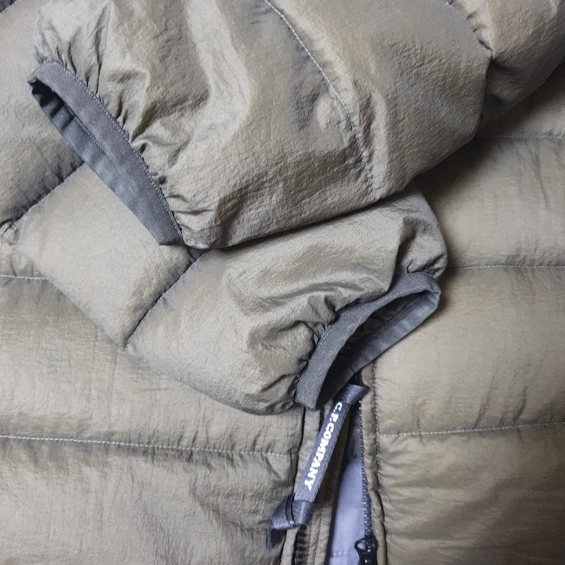 씨피컴퍼니 가먼트다잉 다운 경량 패딩 상품이미지3