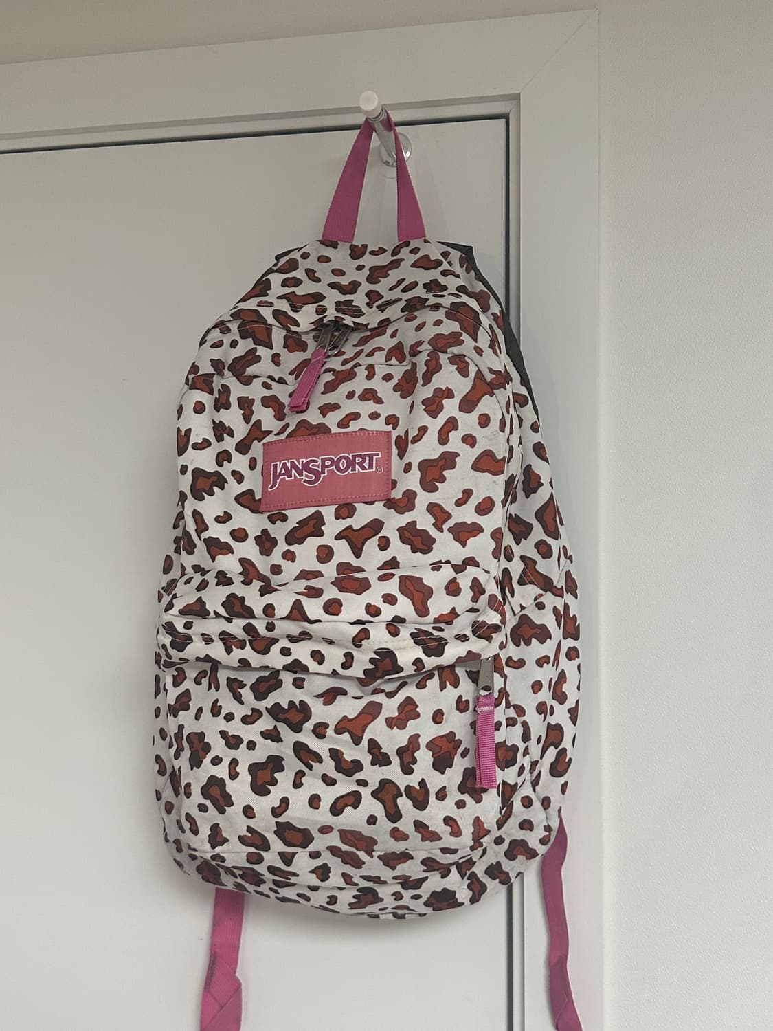 잔스포츠 레오파드 백팩 상품이미지2