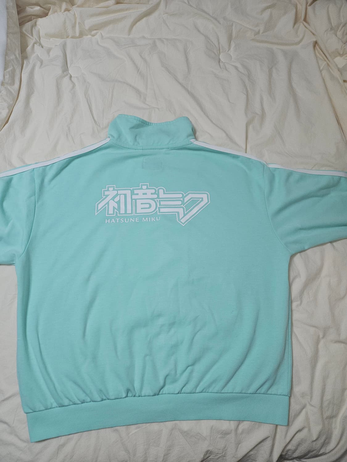 하츠네미쿠 스파오 콜라보 트랙 자켓 상품이미지2