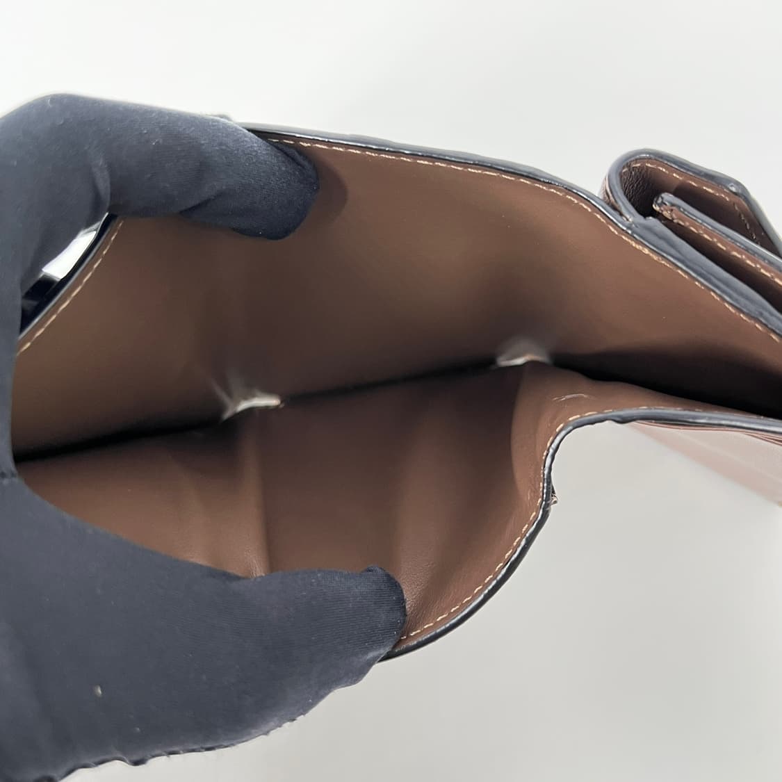 [감정완료] 펜디 FF 다이아몬드 3단 반지갑 (8M0480) 상품이미지8