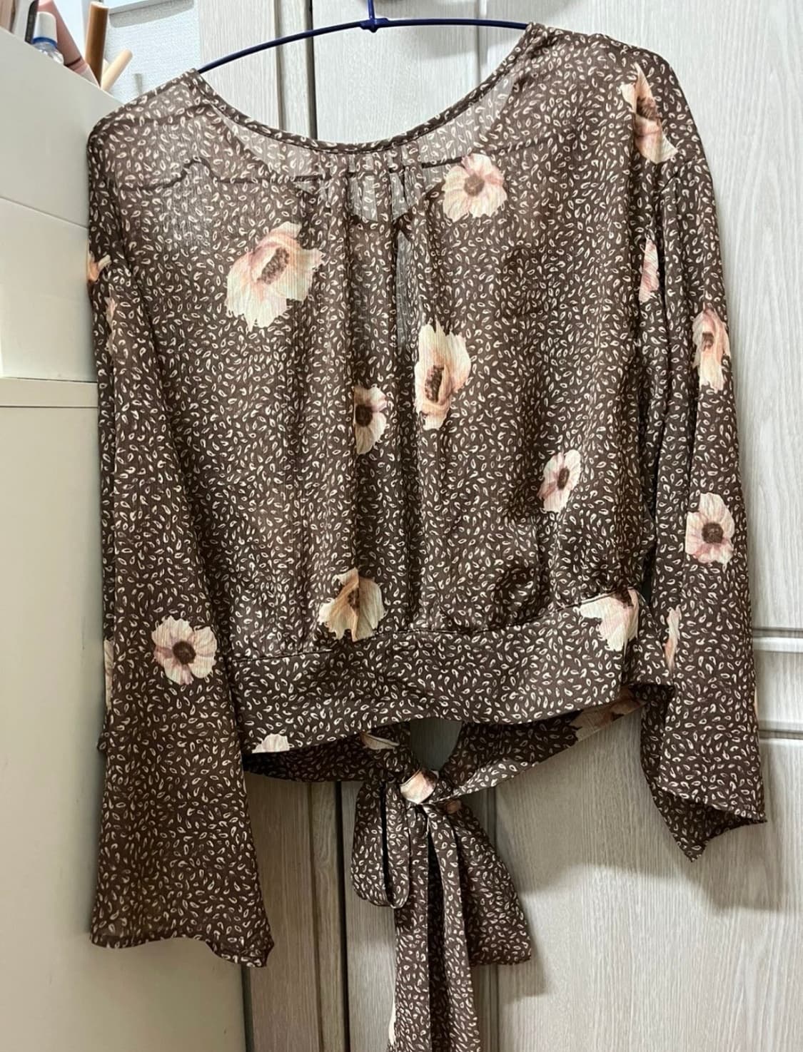 에첸엠 h&m 플라워 스트랩 블라우스 상품이미지6