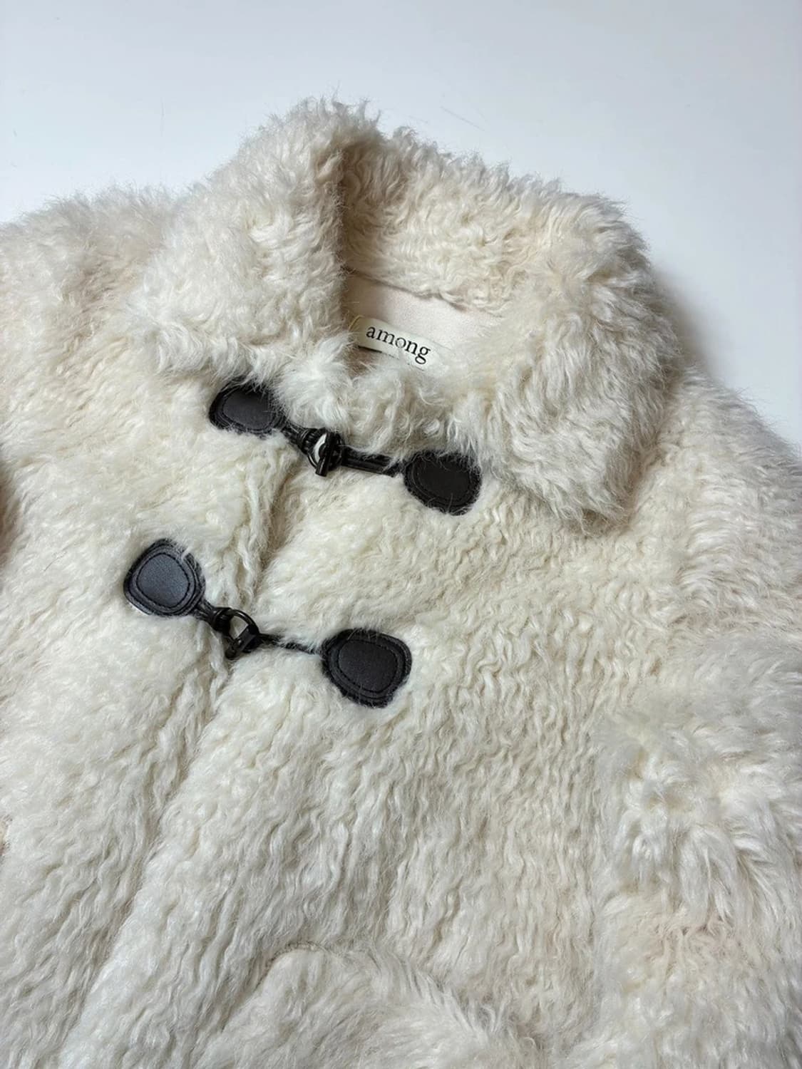 어몽 AMONG 시어링 퍼 하프 코트 PN8329 상품이미지3