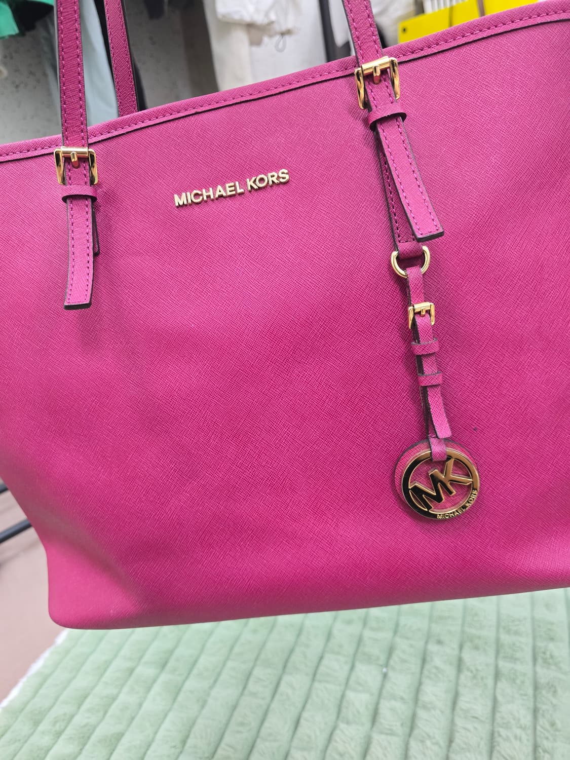 마이클코어스트래블토트백 상품이미지1