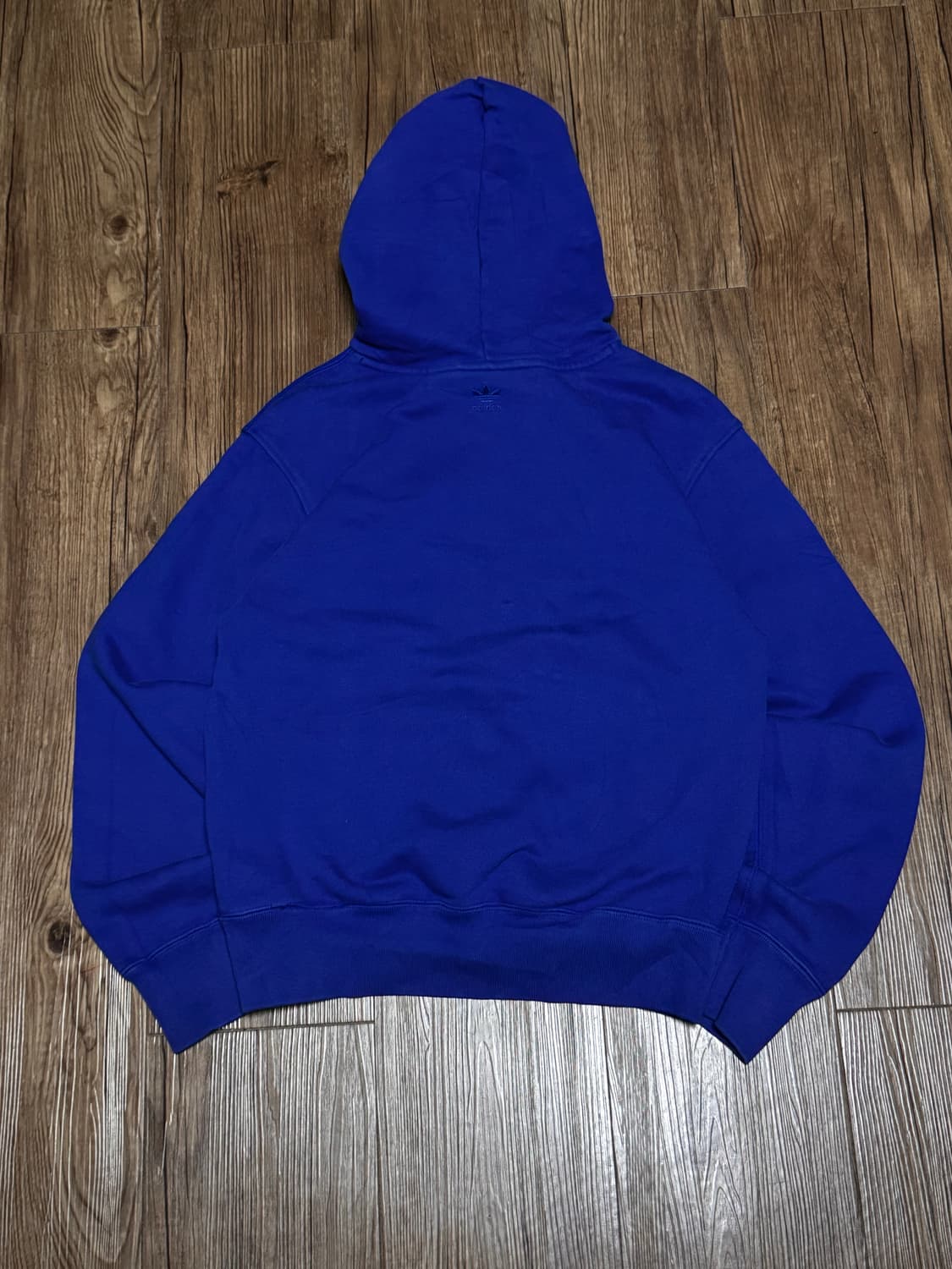 아디다스X퍼렐 윌리엄스 휴먼레이스 콜라보 후드 티셔츠 상품이미지4