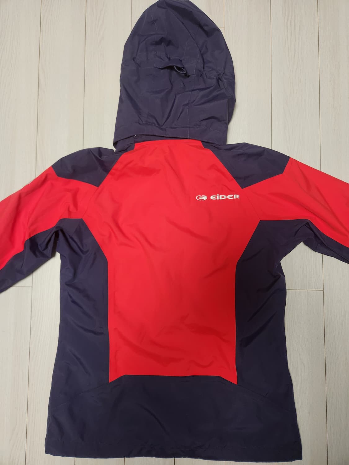 새상품급) 아이더 배색 디펜더 방수 등산 자켓 사이즈90s

여러 중고사 상품이미지8