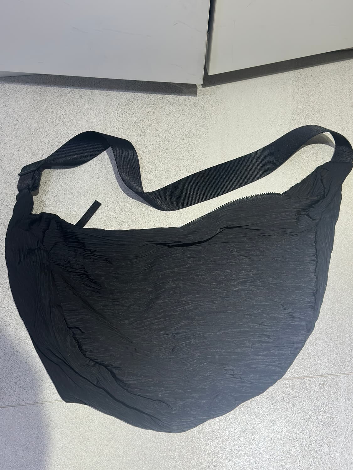 코스 스모크드 크로스백 상품이미지2