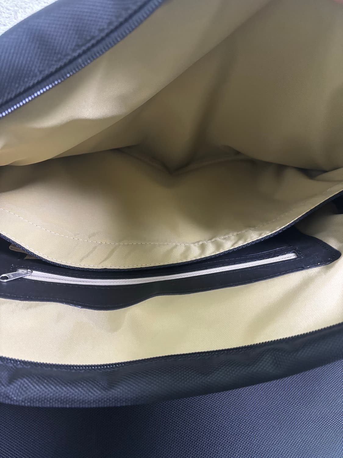 이태리브랜드 BRICS 가죽 크로스백 상품이미지8