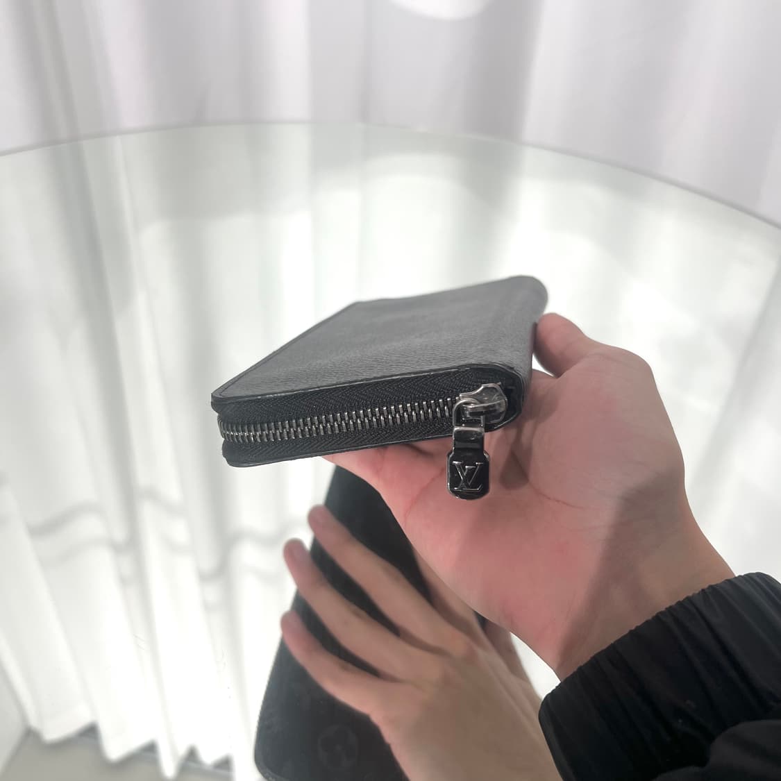 [정품] 루이비통 모노그램 지퍼돌이 장지갑 블랙 상품이미지9