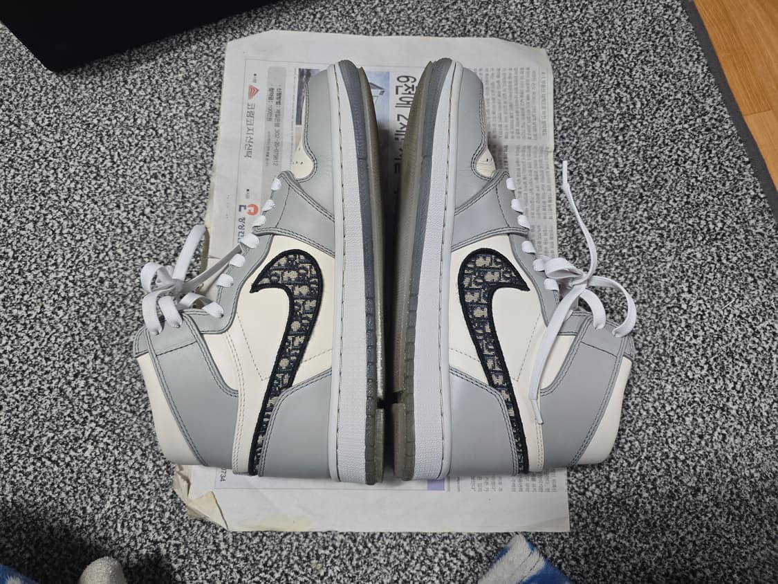 [255 40.5] 에어 조던 1 디올 하이 OG 상품이미지5