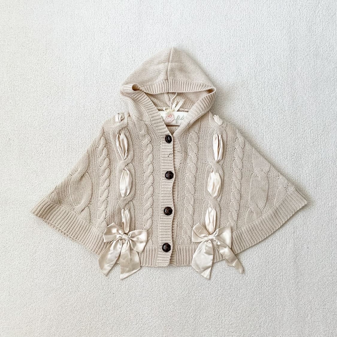 뮤트 라떼갸루 리본 아일렛 후드 케이프 상품이미지1