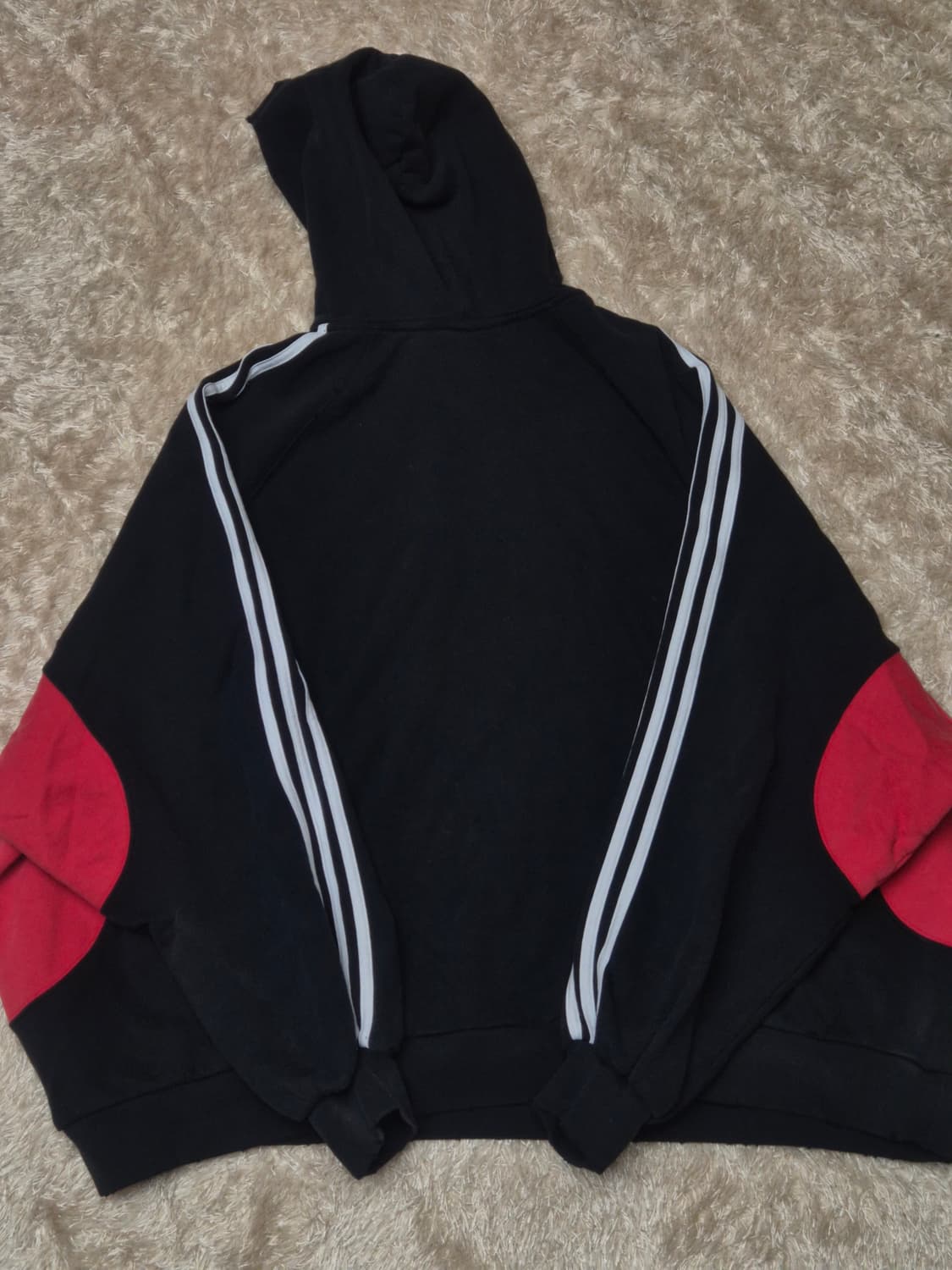 발렌시아가 아디다스 레드 배색 라지핏 후드 블랙 상품이미지2