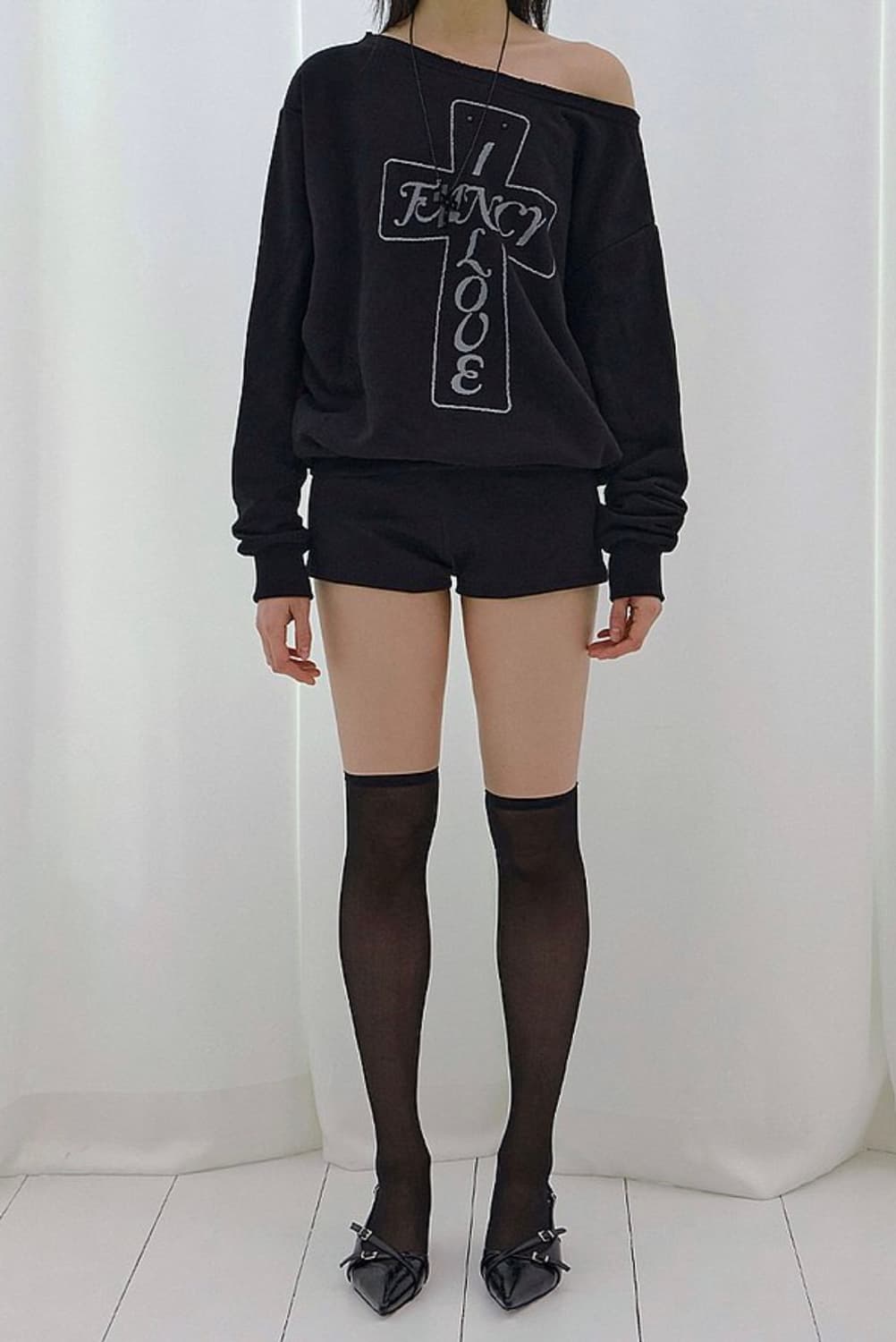 반택시 무배🩶26ss 팬시클럽  반 오프숄더 맨투맨 스웻셔츠 상품이미지3