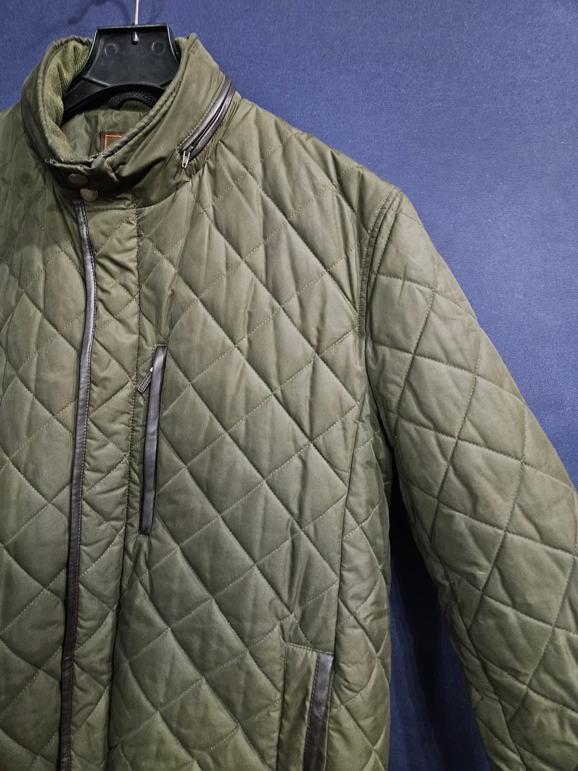 콜한 퀼팅 카키컬러 남성 105~110 패딩자켓  상품이미지4