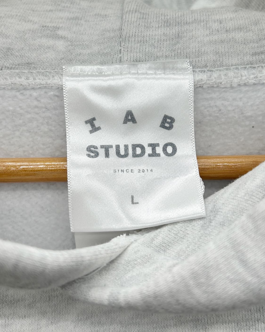 아이앱 스튜디오 베이직 빅로고 스웻 후드티 멜란지 상품이미지6