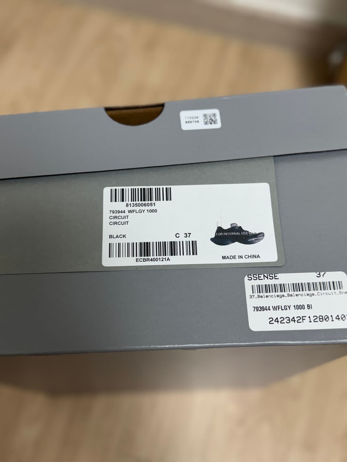 (37) 발렌시아가 서킷 스니커 블랙 상품이미지4