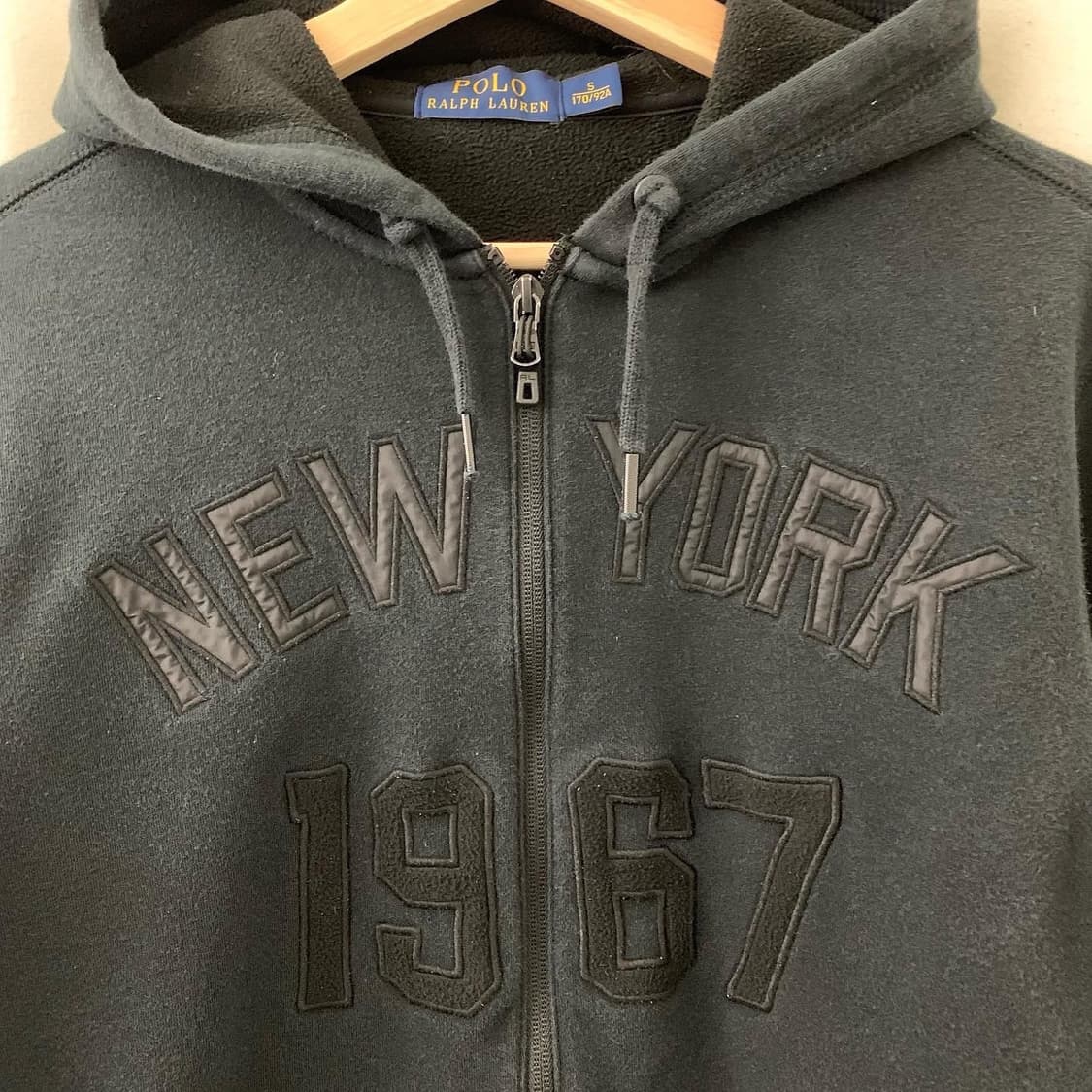 폴로 랄프로렌 블랙 뉴욕 1967 후드집업 상품이미지2