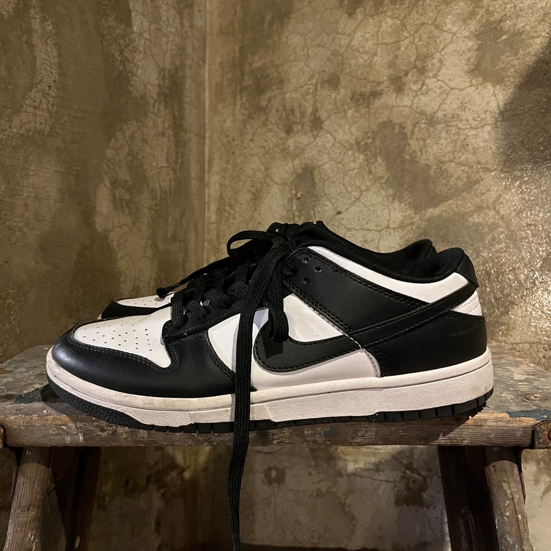 나이키 덩크 로우 검흰 상품이미지1
