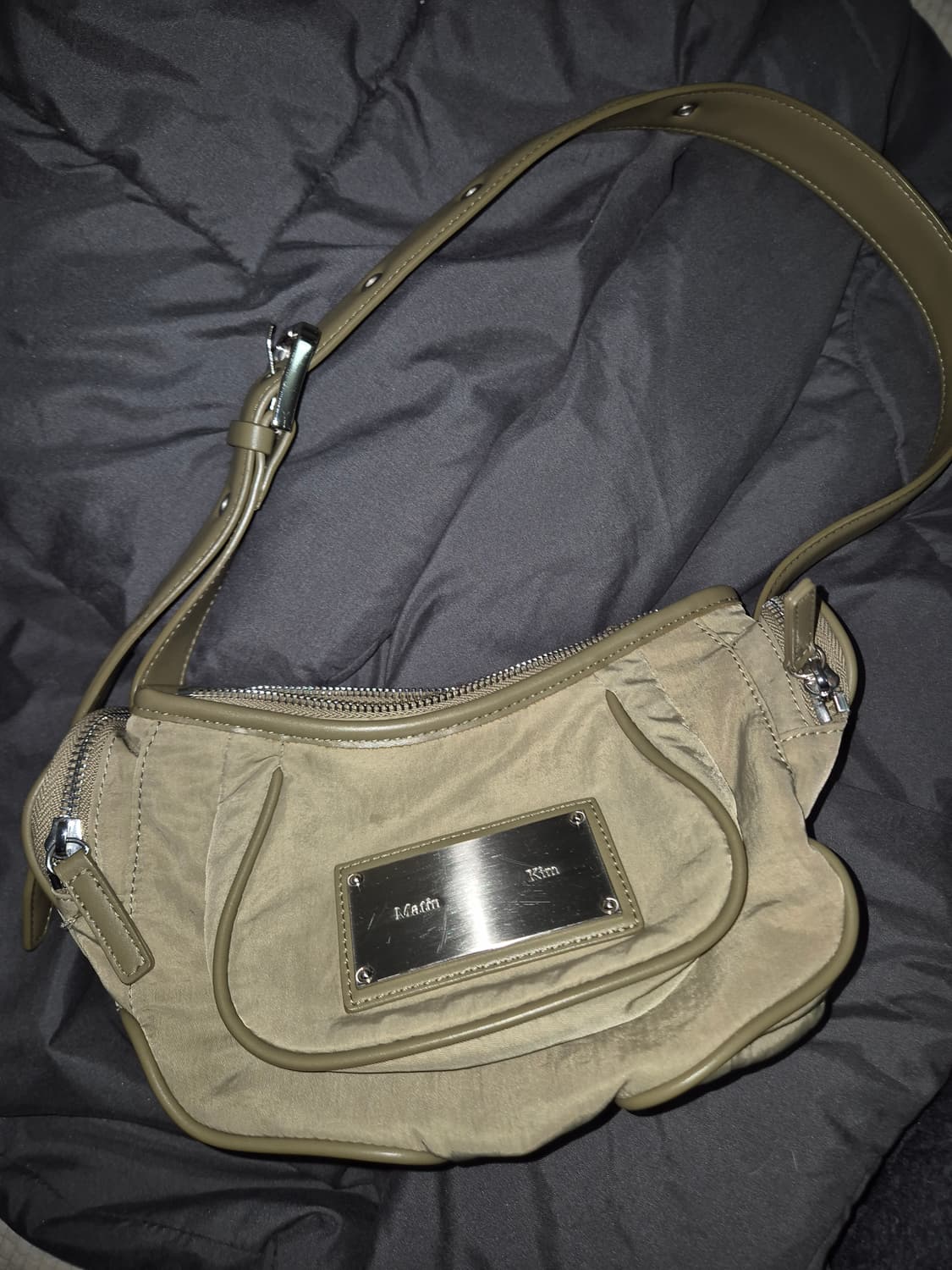 마땡킴 마들렌 라운드 숄더백 카키 상품이미지2