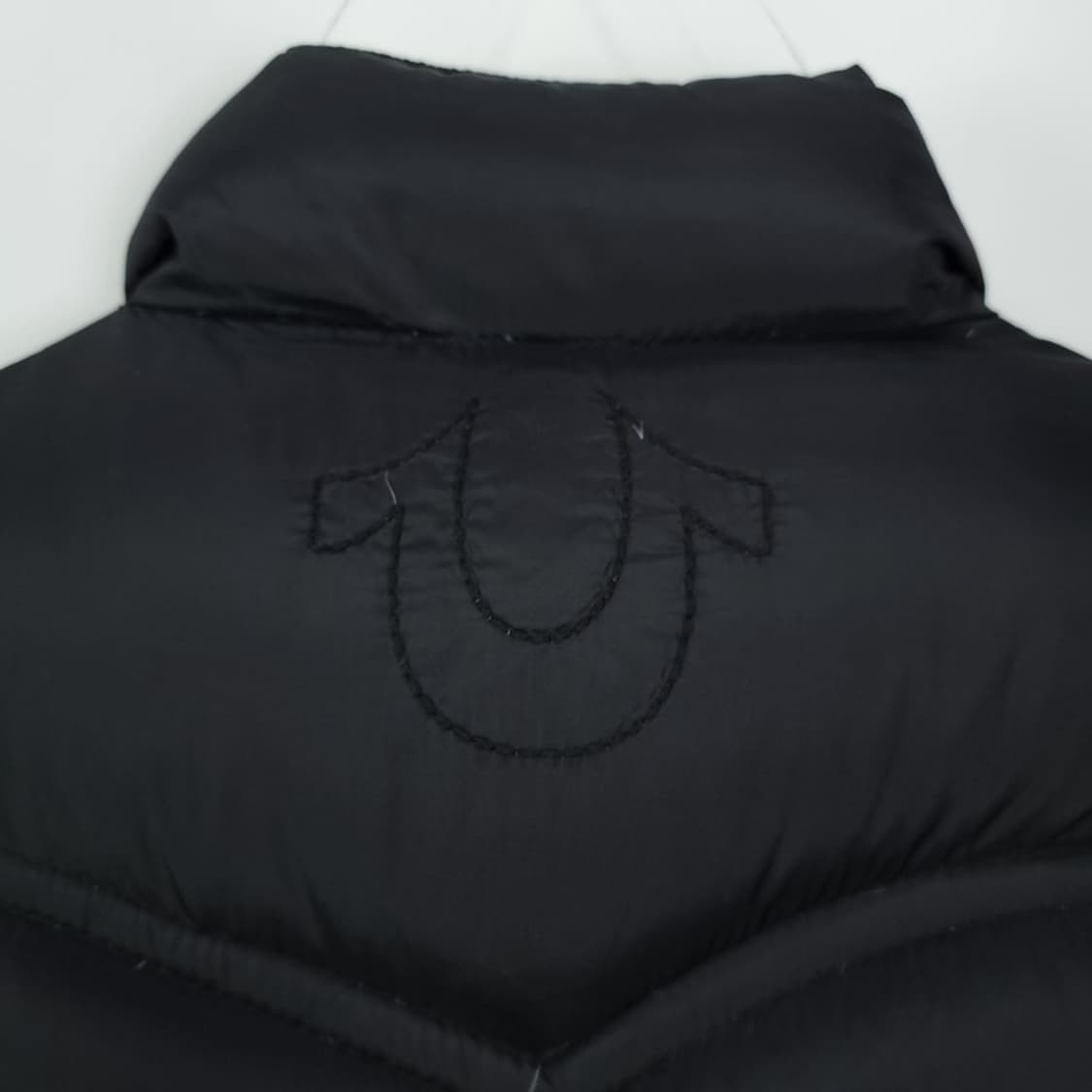 트루릴리전 덕다운 슬림핏 패딩 조끼 블랙 M16416 상품이미지6