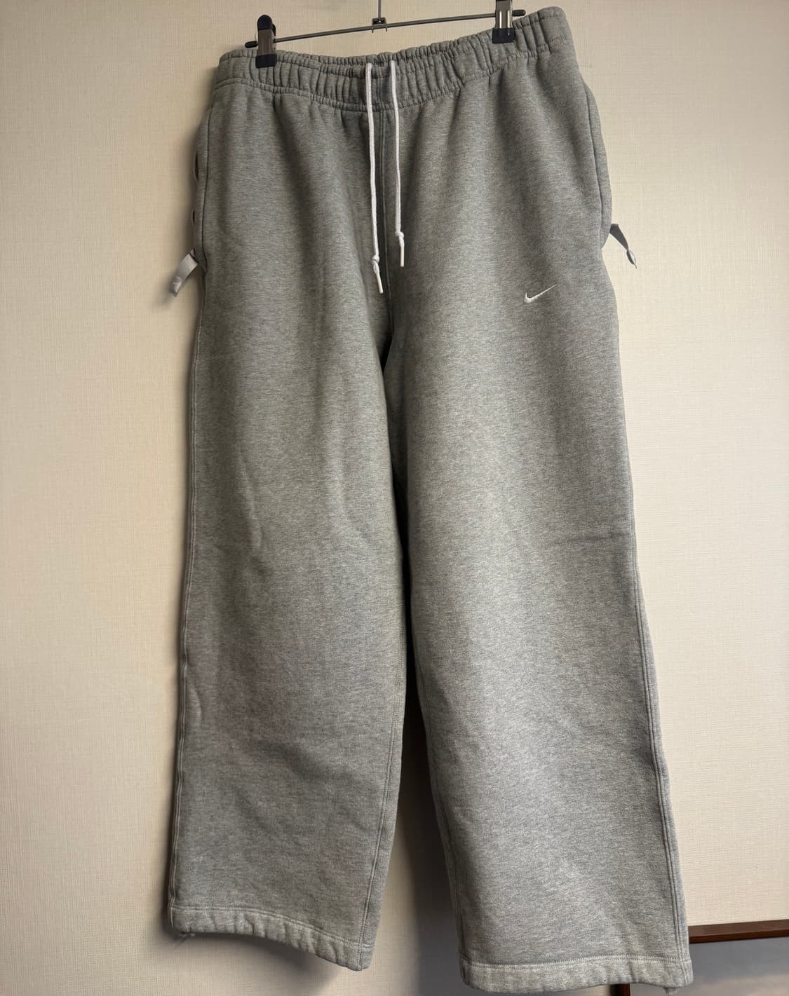 나이키NSW 솔로스우시 오픈헴 팬츠 그레이 M 상품이미지1
