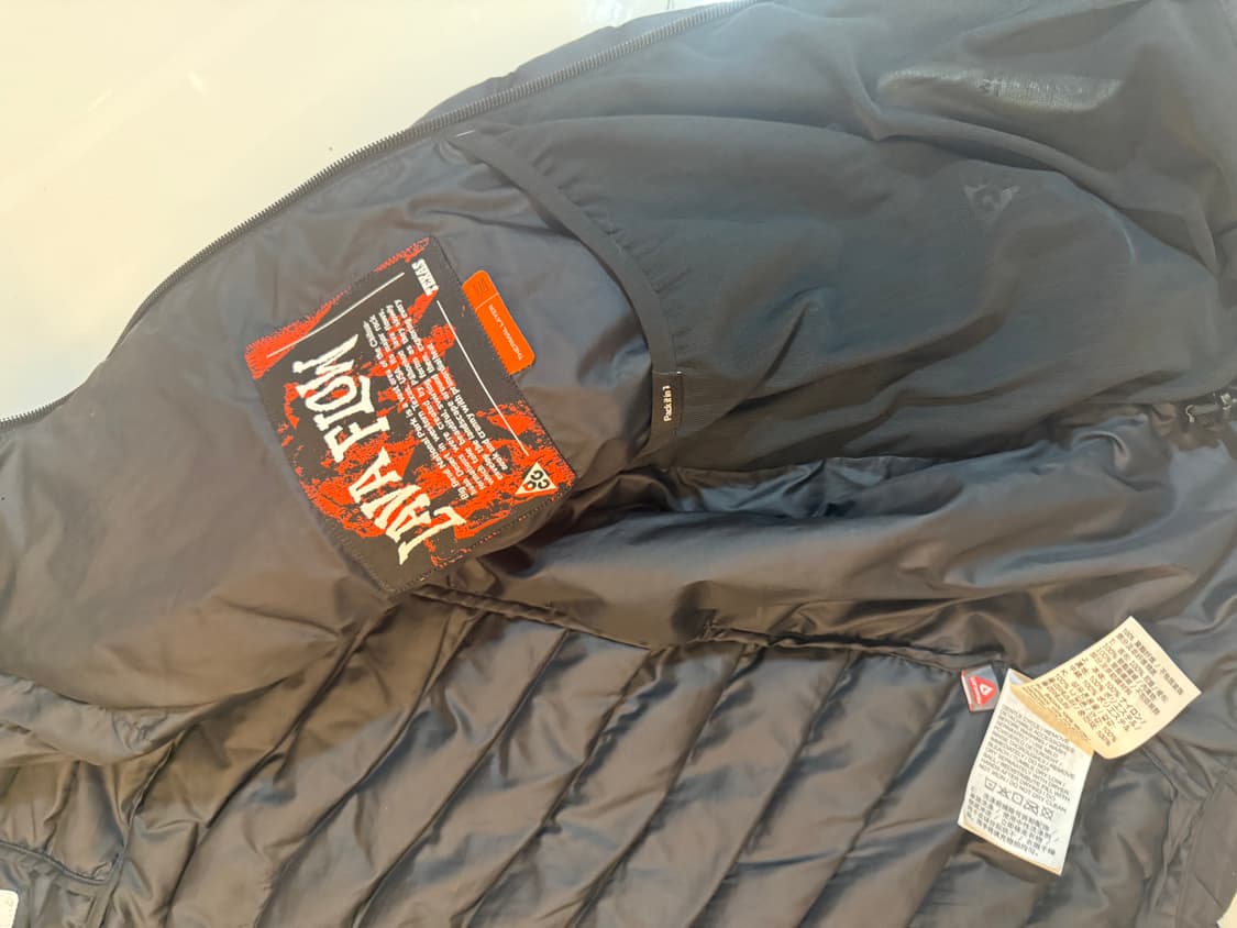 나이키 acg패딩 상품이미지2