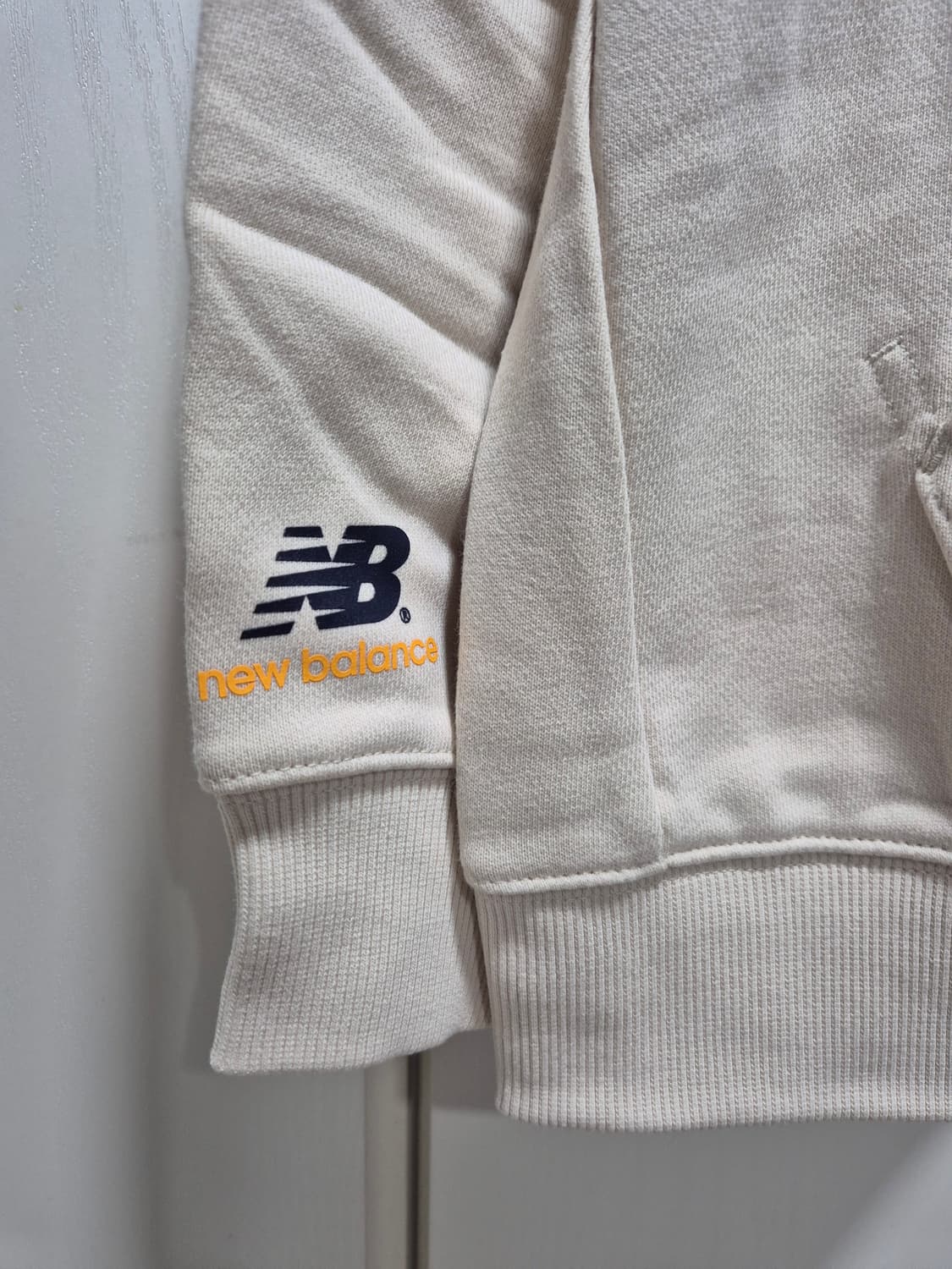 (타임세일)(새상품)뉴발란스 스포츠클럽 후드티 아이보리 상품이미지3