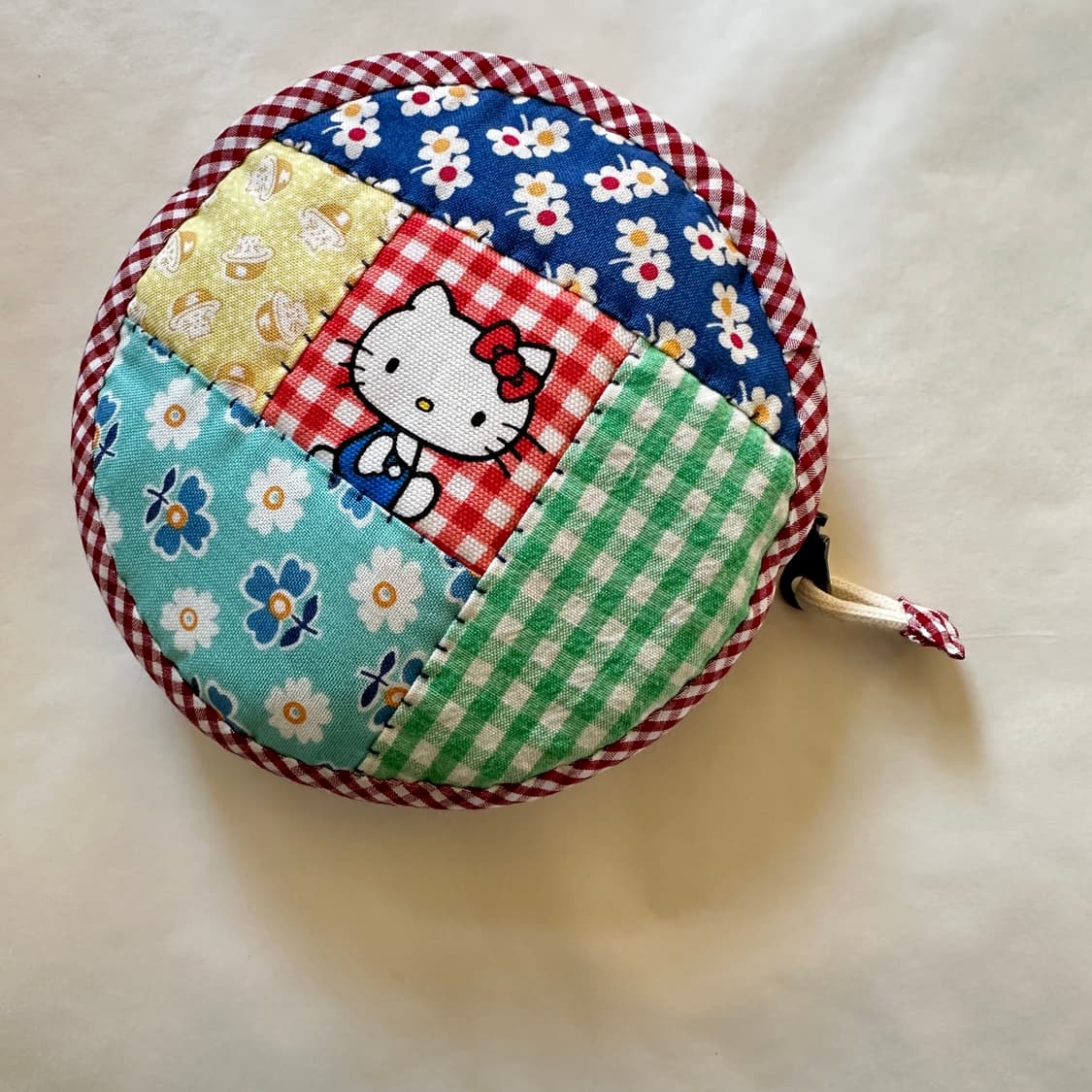 키티 둥근 파우치  상품이미지2