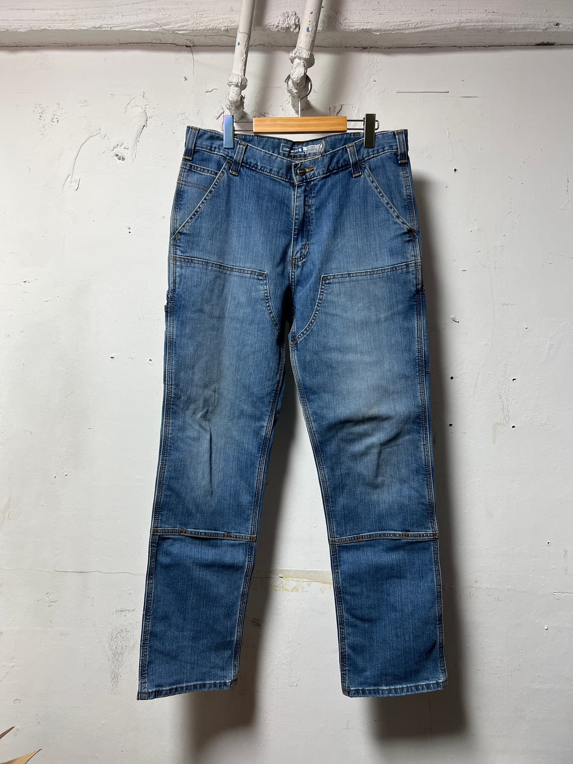 칼하트 릴렉스 핏 데님 더블니 워크 팬츠 상품이미지1