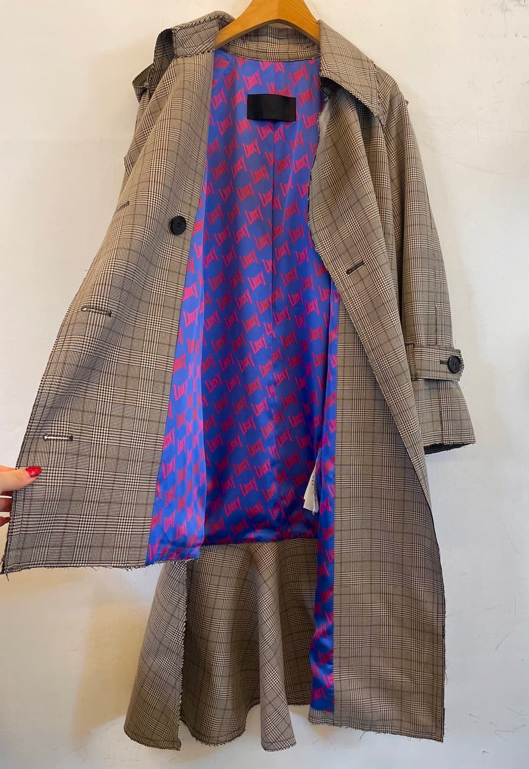 럭키슈에뜨 트렌치롱코트 36 (정가 598,000원) 트렌치자켓 하객룩 상품이미지4