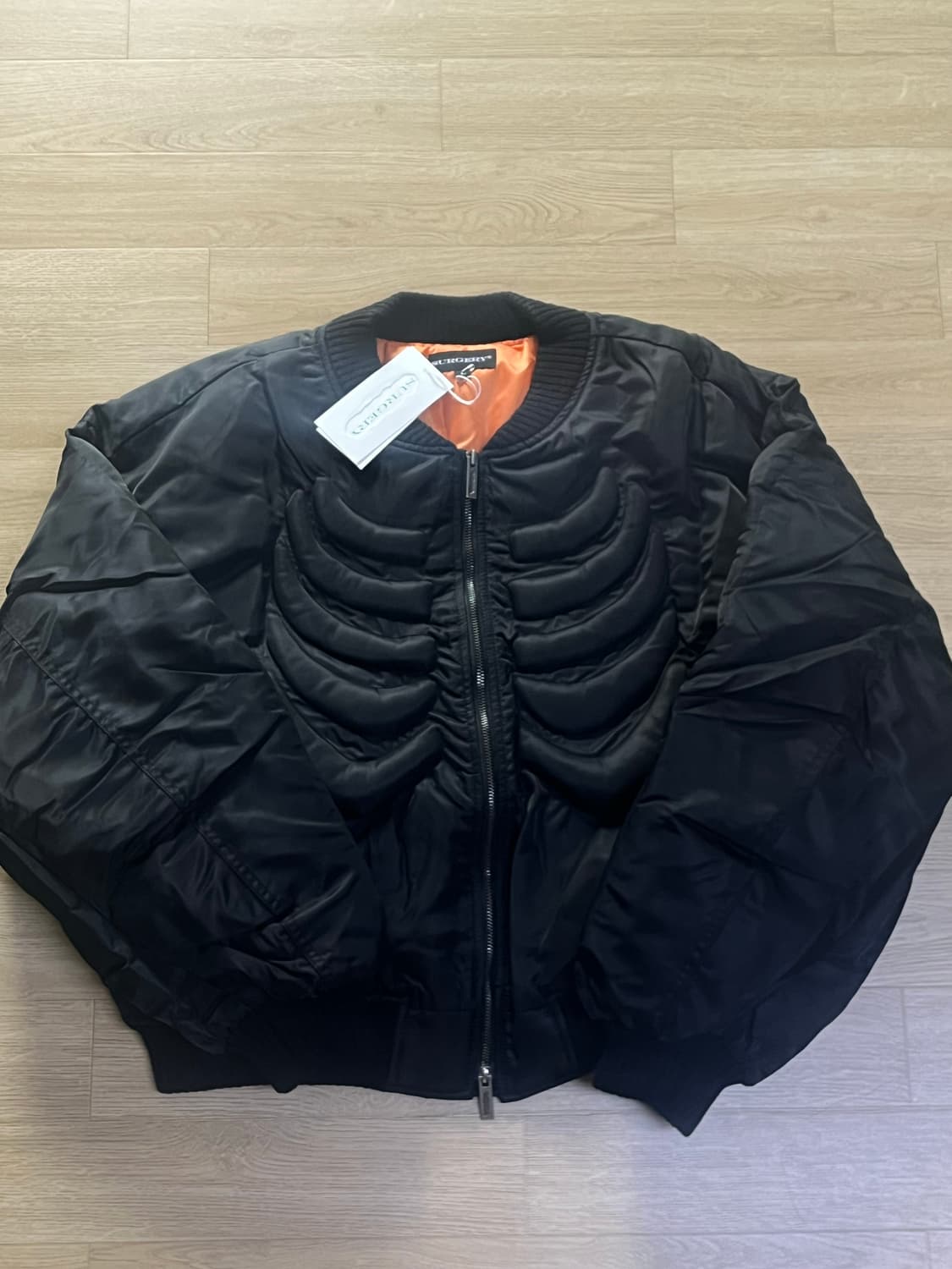 (새상품)써저리 본 엠보싱 MA-1 블랙 봄버 마원 라지 상품이미지2