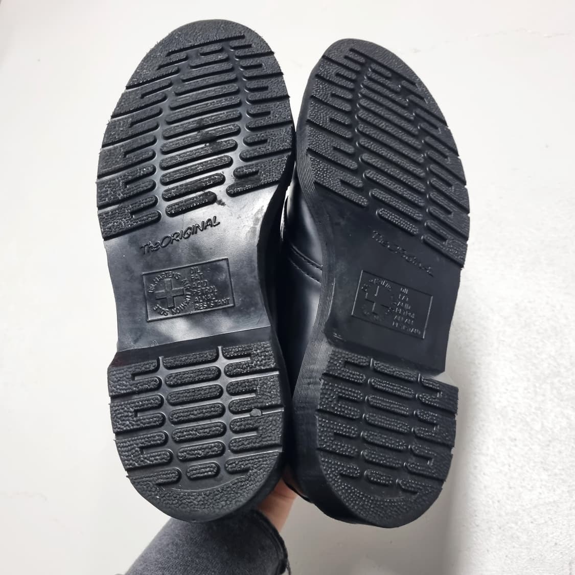 닥터마틴 1461 모노 블랙 - 250 (US7)  DR.MARTENS 상품이미지10