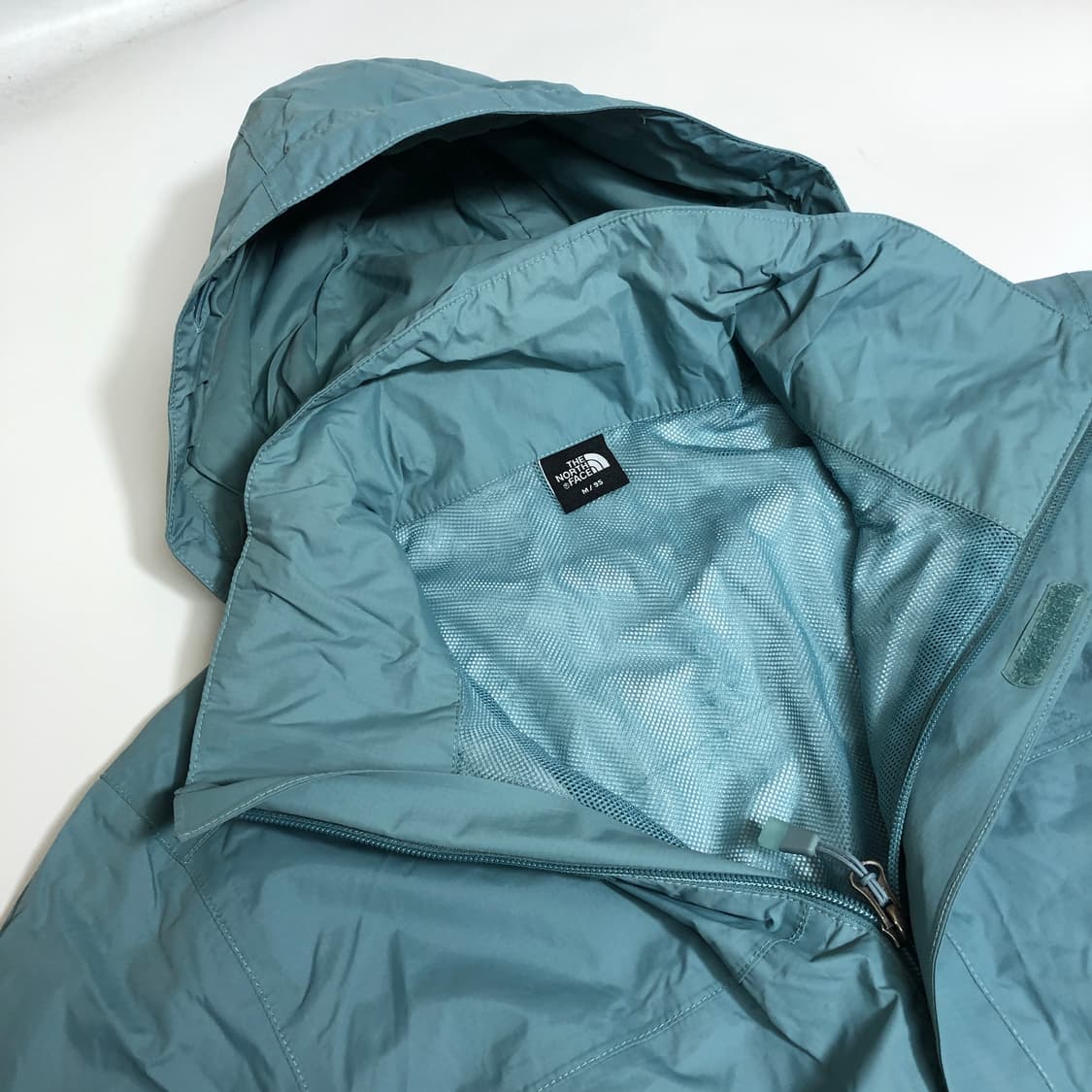 노스페이스 바람막이 m 상품이미지3