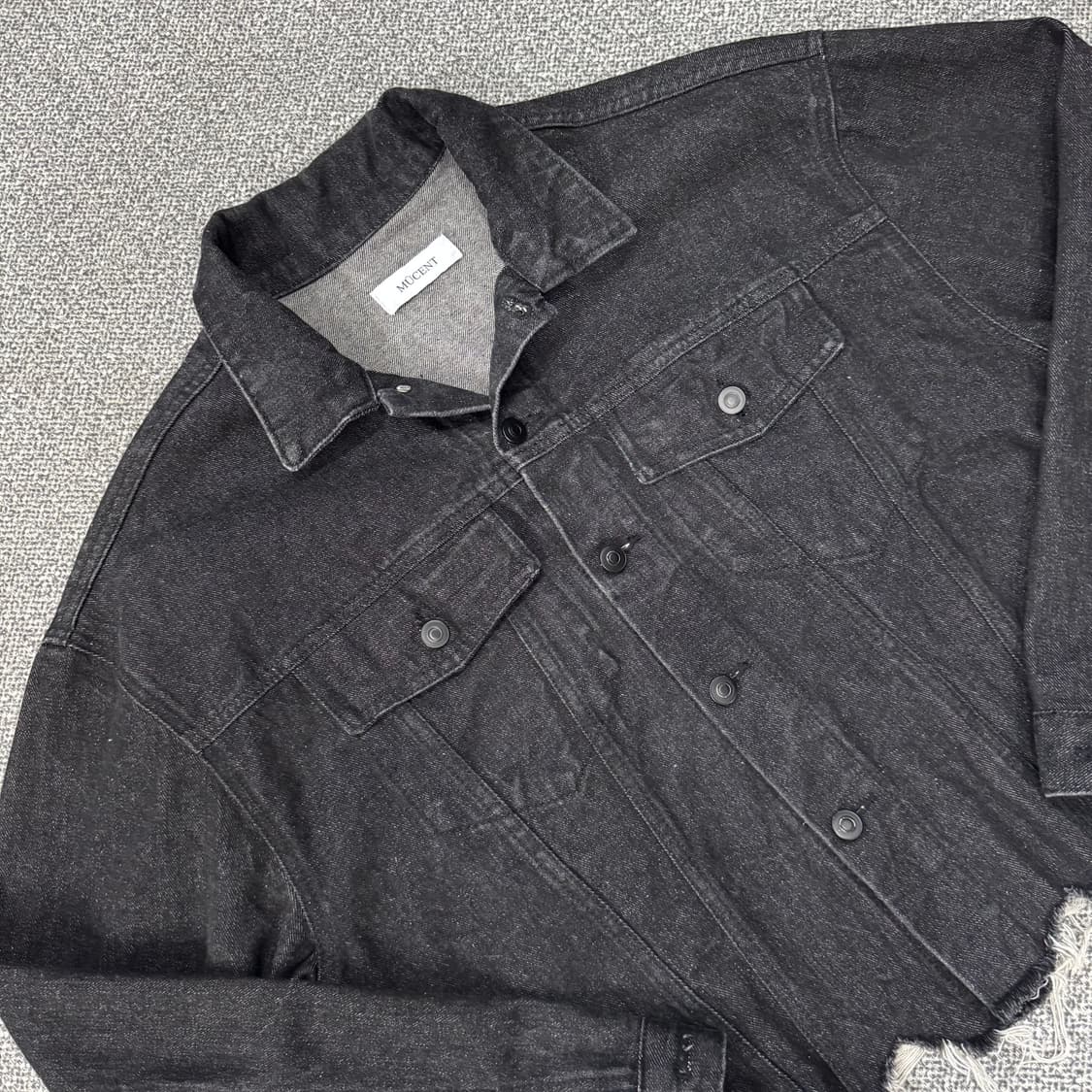 무센트 크롭 데미지 흑청 데님 자켓 상품이미지3