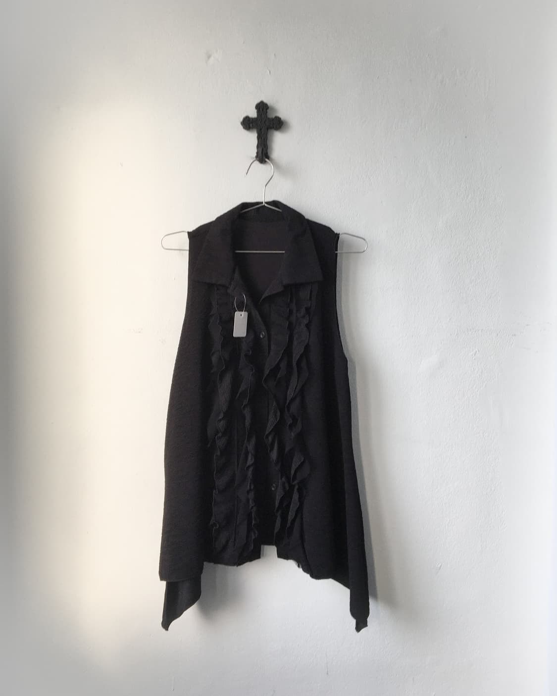 Frill point shirt sleeveless 상품이미지2