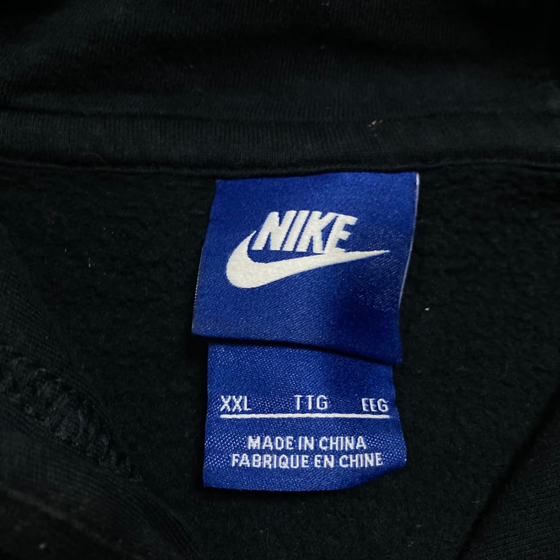 나이키 퓨추라 스몰 로고 블랙 미니멀 후드티 상품이미지3