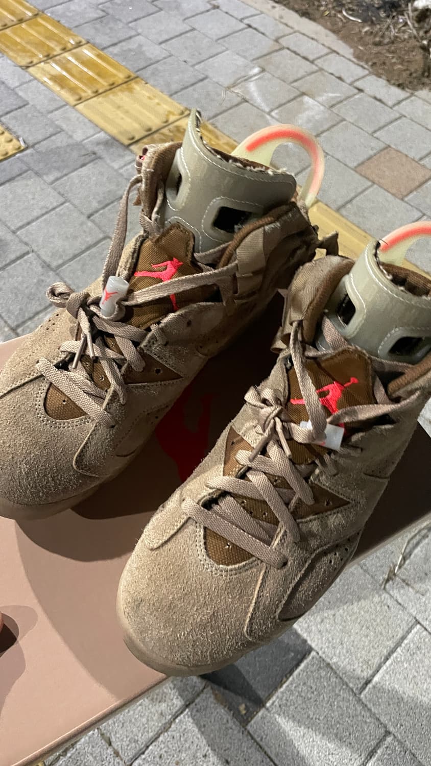 조던 6 x 트래비스 스캇 레트로 SP 브리티쉬 카키 상품이미지1