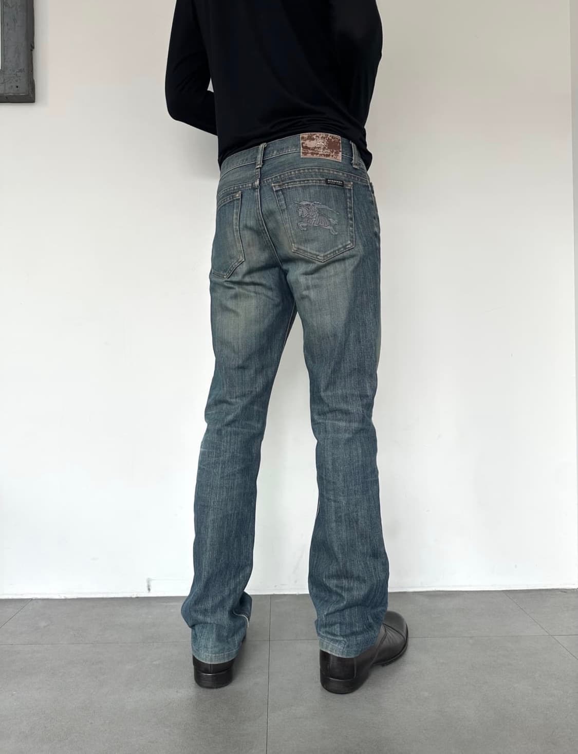 버버리 블랙라벨 워싱 데님 팬츠 상품이미지3