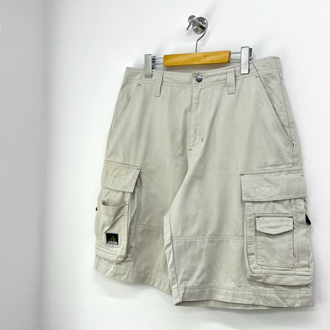 아디다스 이큅먼트 멀티 포켓 라이트 베이지 카고 팬츠 상품이미지5