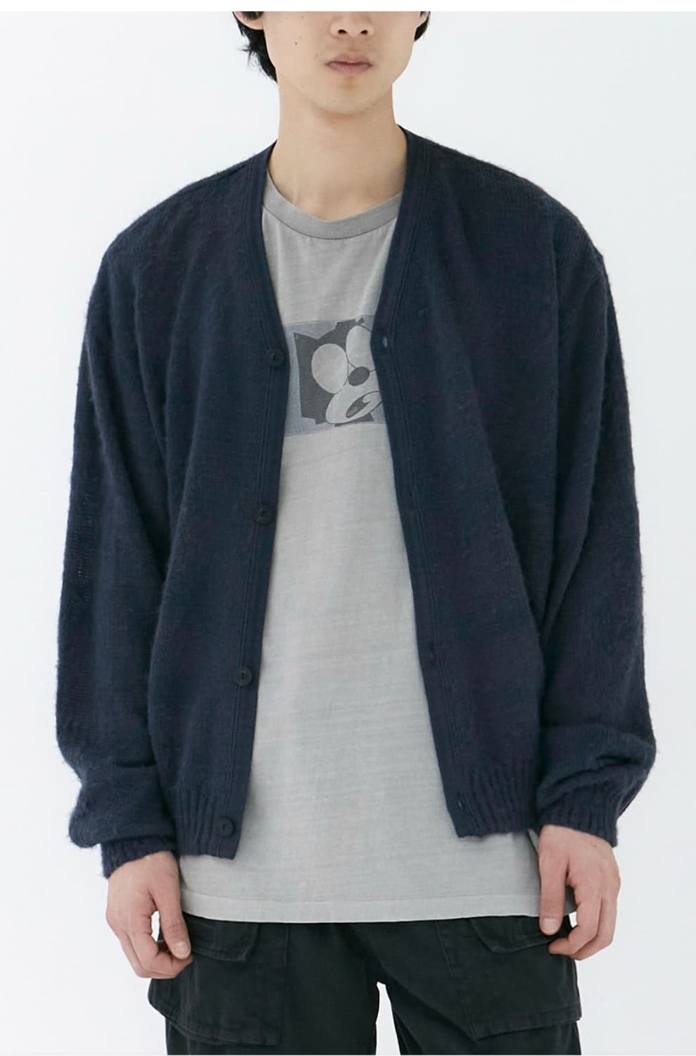 폴리테루 라이트 모헤어 가디건 딥블루 새상품 팝니다. 상품이미지8